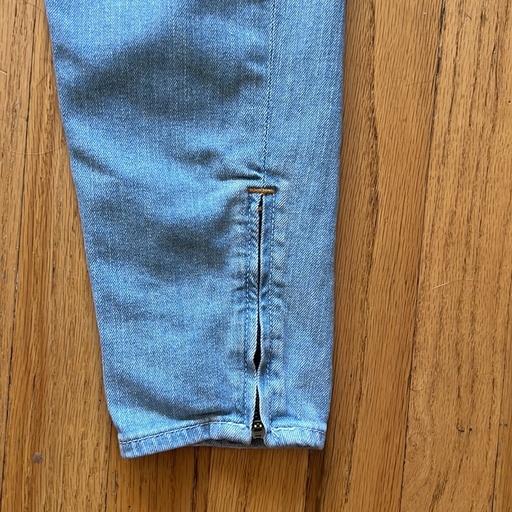 Hollister Women’s Jeans - Picture 6 of 9